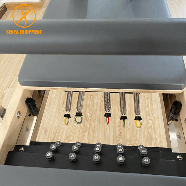 Cadillac de madera con reformador Pilates Reformer con torre completa para entrenamiento en estudio